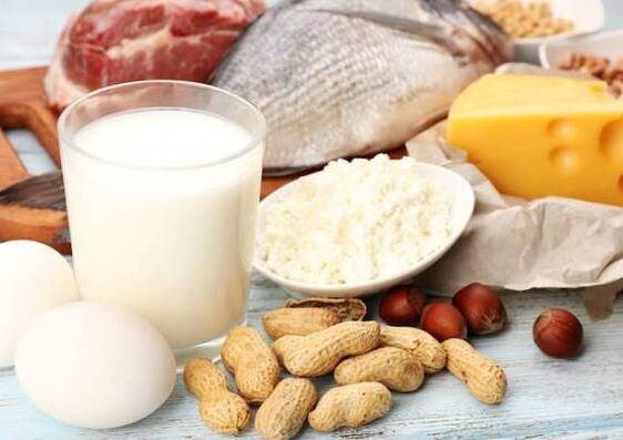 Mlečni izdelki, ribe, meso, oreščki in jajca - prehrana beljakovinske diete